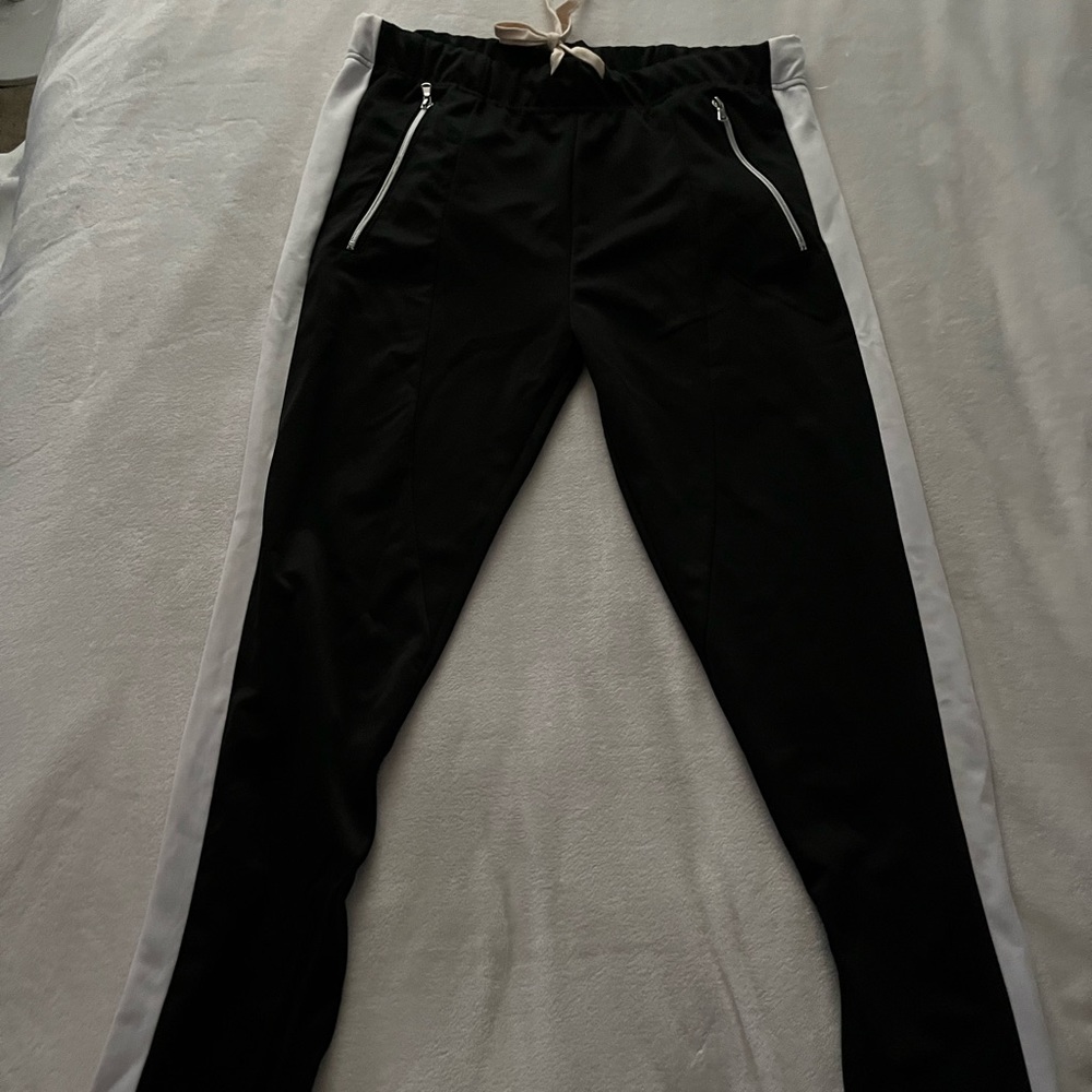 Black and white track paints size XXL